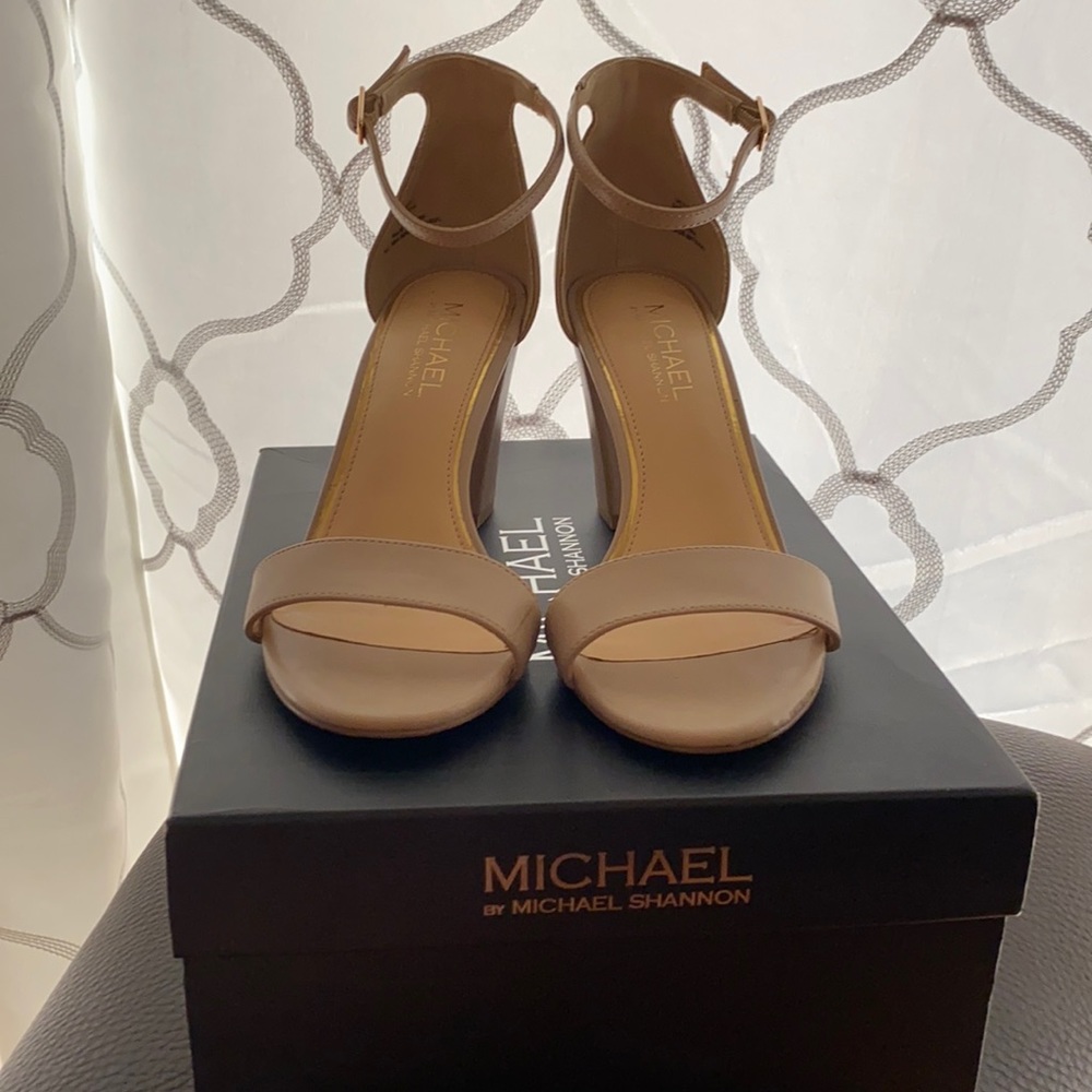 Michael Shannon Womens Sz 8 Heels